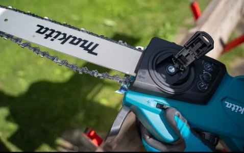 Электропила MAKITA UC3041A